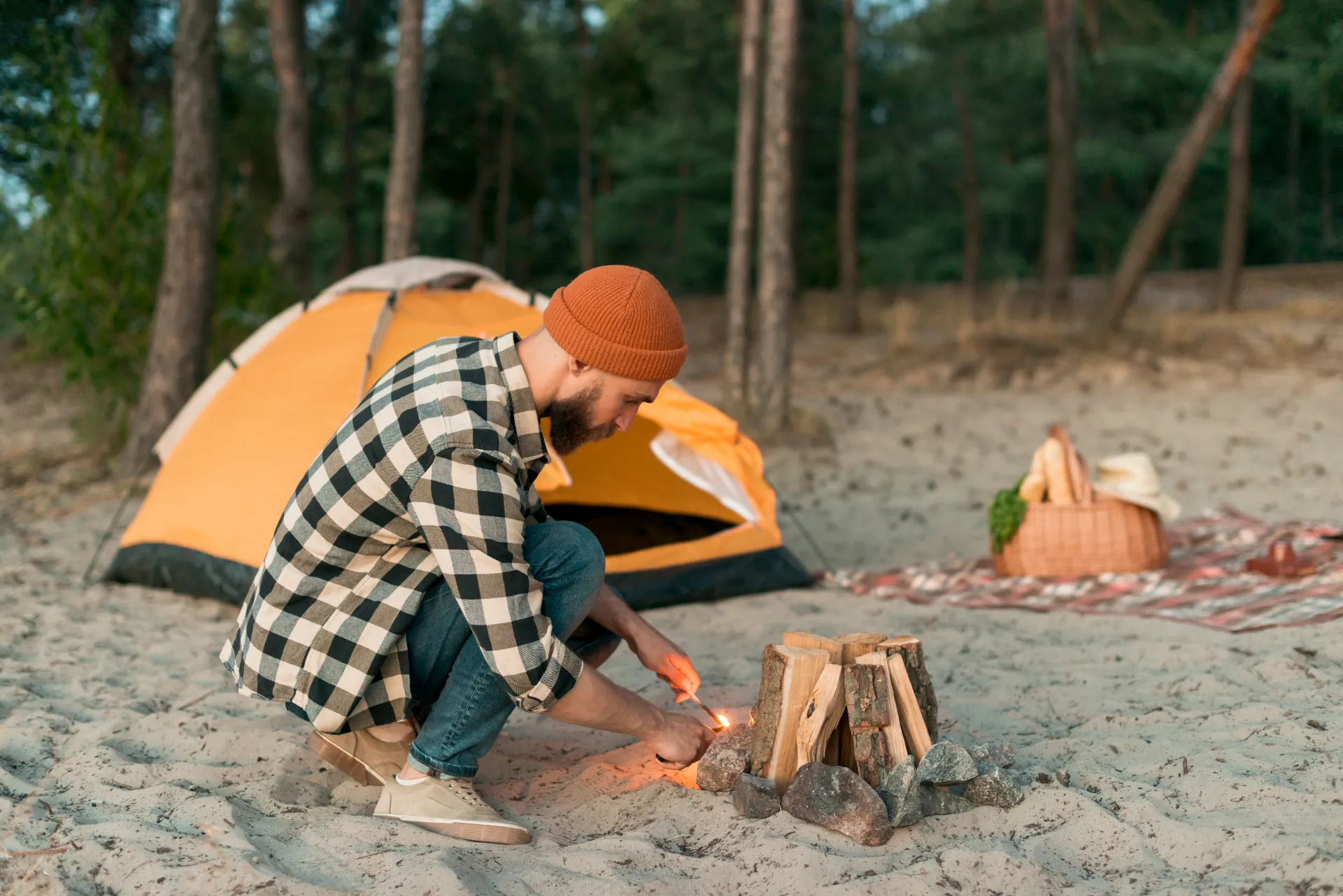 Lighting a campfire with natural firelighters
