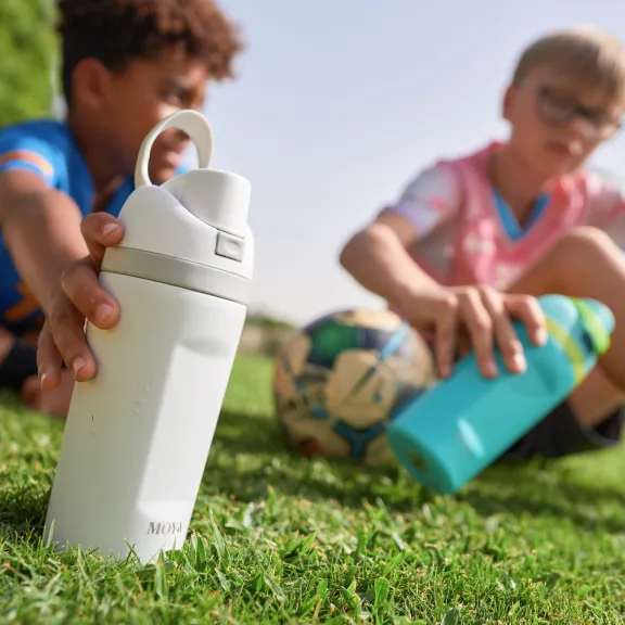 Moya reusable kids water bottle for outdoor sports and play