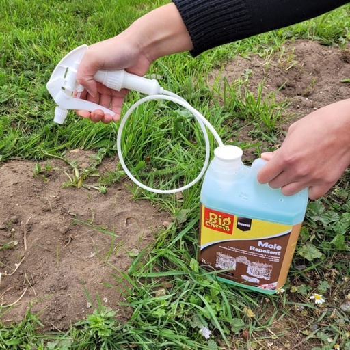 STV  Mole Repellent - 2L RTU Sprayer Kit