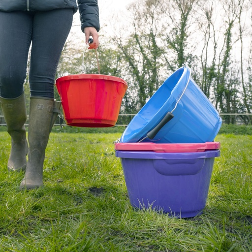 Red Gorilla - Plas - Gorilla Plas 10L Feed Bucket Red