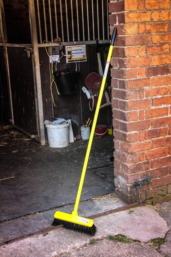 Red Gorilla - 30cm broom head and handle -Yellow