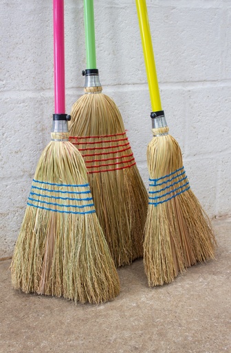 Red  Gorilla - Corn Brooms - Standard (NEW 120CM HANDLE YELLOW)