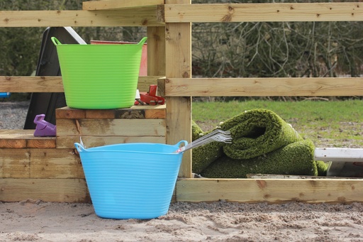 Red  Gorilla - Gorilla Tubs & Recycled Black Tubs - Large 38L- Pistachio
