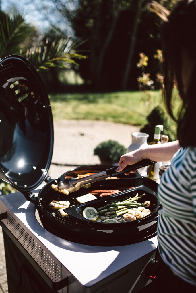 [14.112.55] OutdoorChef - TONGS Image 