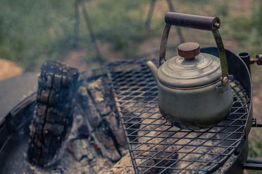 BareBones - Enamel Teapot